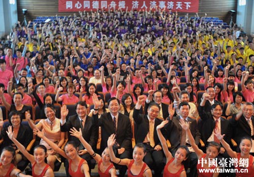 2014(lin)ϴW(xu)ϺڣļeӰ