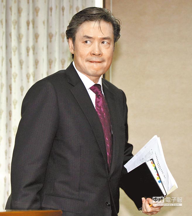 馬辦6日宣布,“國安會(huì)秘書長”金溥聰請(qǐng)辭獲準(zhǔn),遺缺由“國防部前部長”高華柱接任 馬辦6日宣布,“國安會(huì)秘書長”金溥聰請(qǐng)辭獲準(zhǔn),遺缺由“國防部前部長”高華柱接任