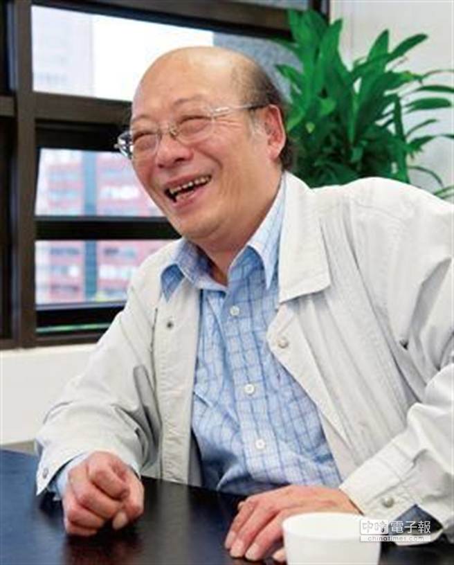 臺大法律系教授李茂生15日在臉書發(fā)文反諷,“不婚女性判死刑” 臺大法律系教授李茂生15日在臉書發(fā)文反諷,“不婚女性判死刑”