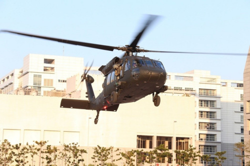 _(ti)܊UH-60MֱC(j)_(ti)(dng)ַ(w)T(i)I(yng)^(q)(D_(ti)(lin)ψ(bo))