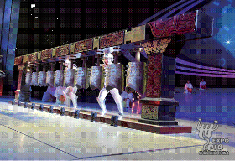 懸浮編鐘亮相《多元·融合》 黃豆豆領(lǐng)舞
